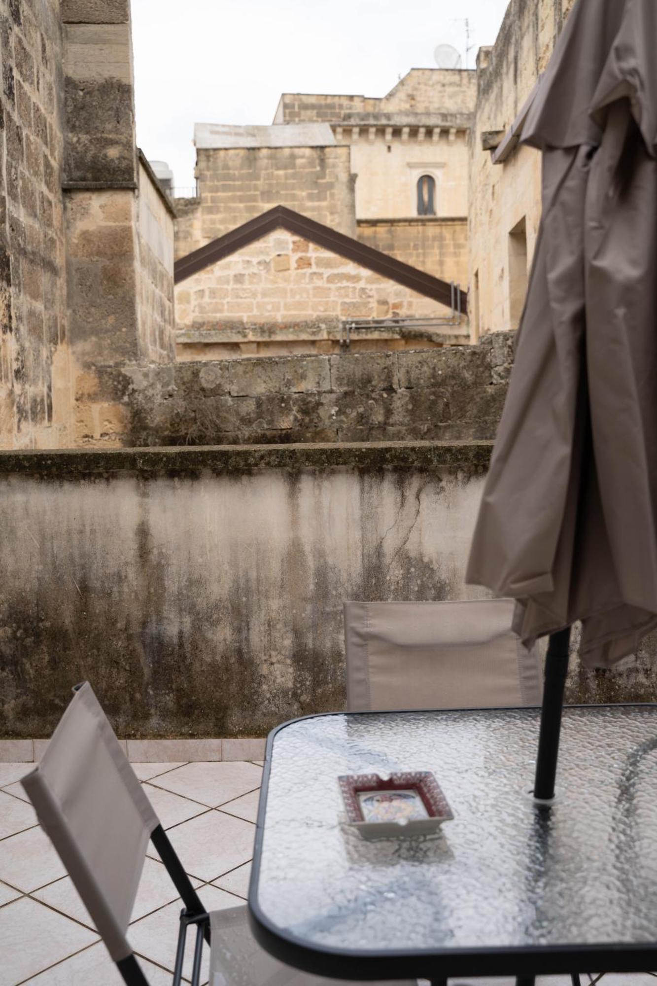 Victoria Apt - Historical Centre Lecce Exterior photo
